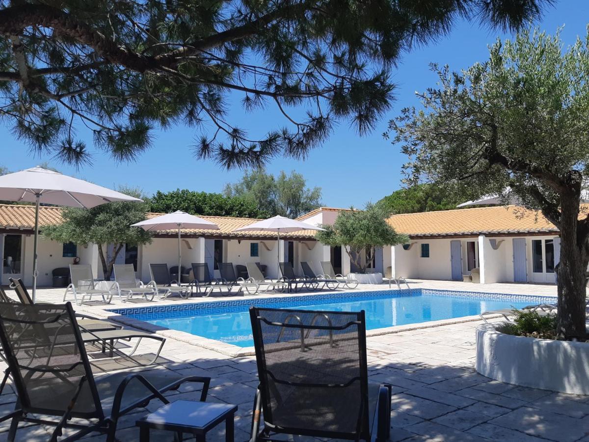 Mas De Calabrun Hotel Saintes-Maries-de-la-Mer Eksteriør billede